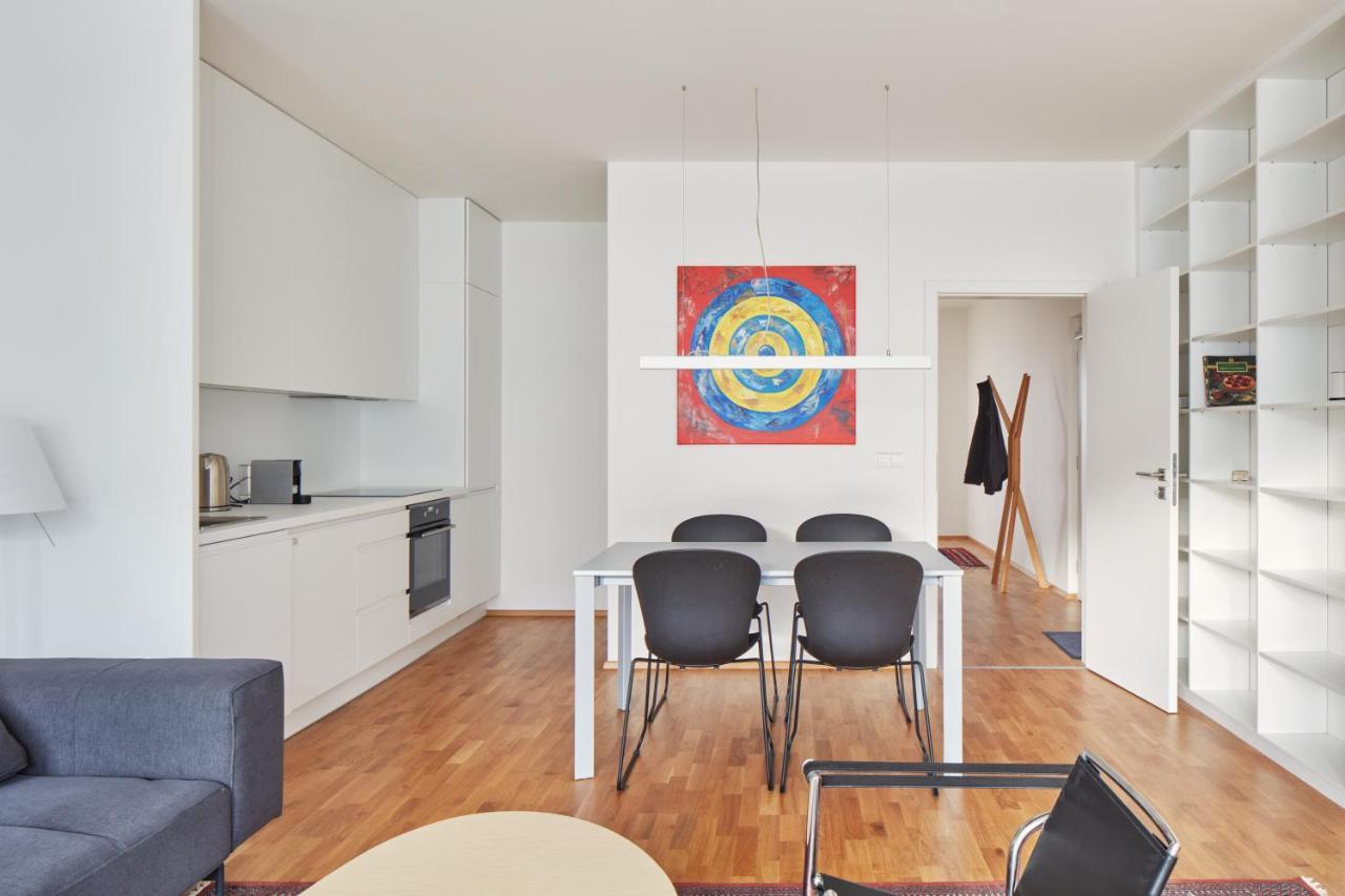 Days - Designer - Trendy Neighborhood Apartmán *